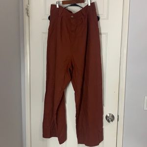 Long wide leg pleated pants